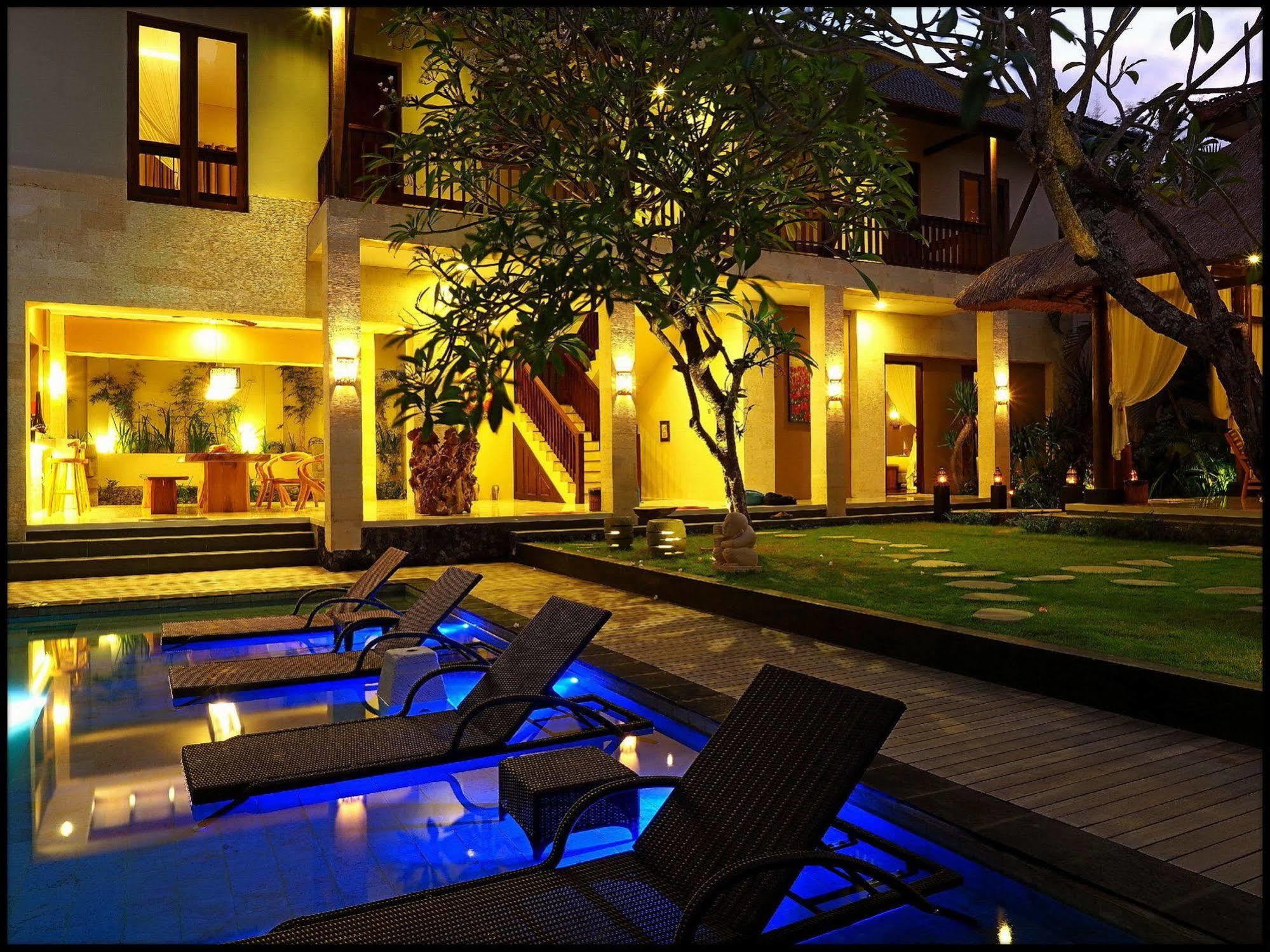 The Secret Villas Семіньяк Екстер'єр фото