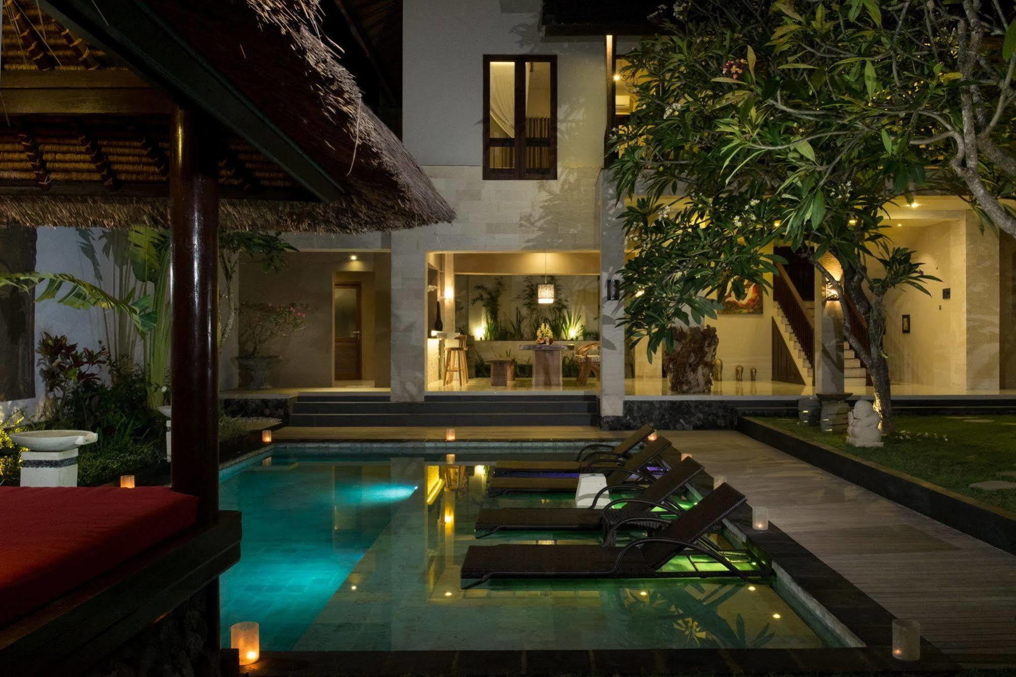 The Secret Villas Семіньяк Екстер'єр фото
