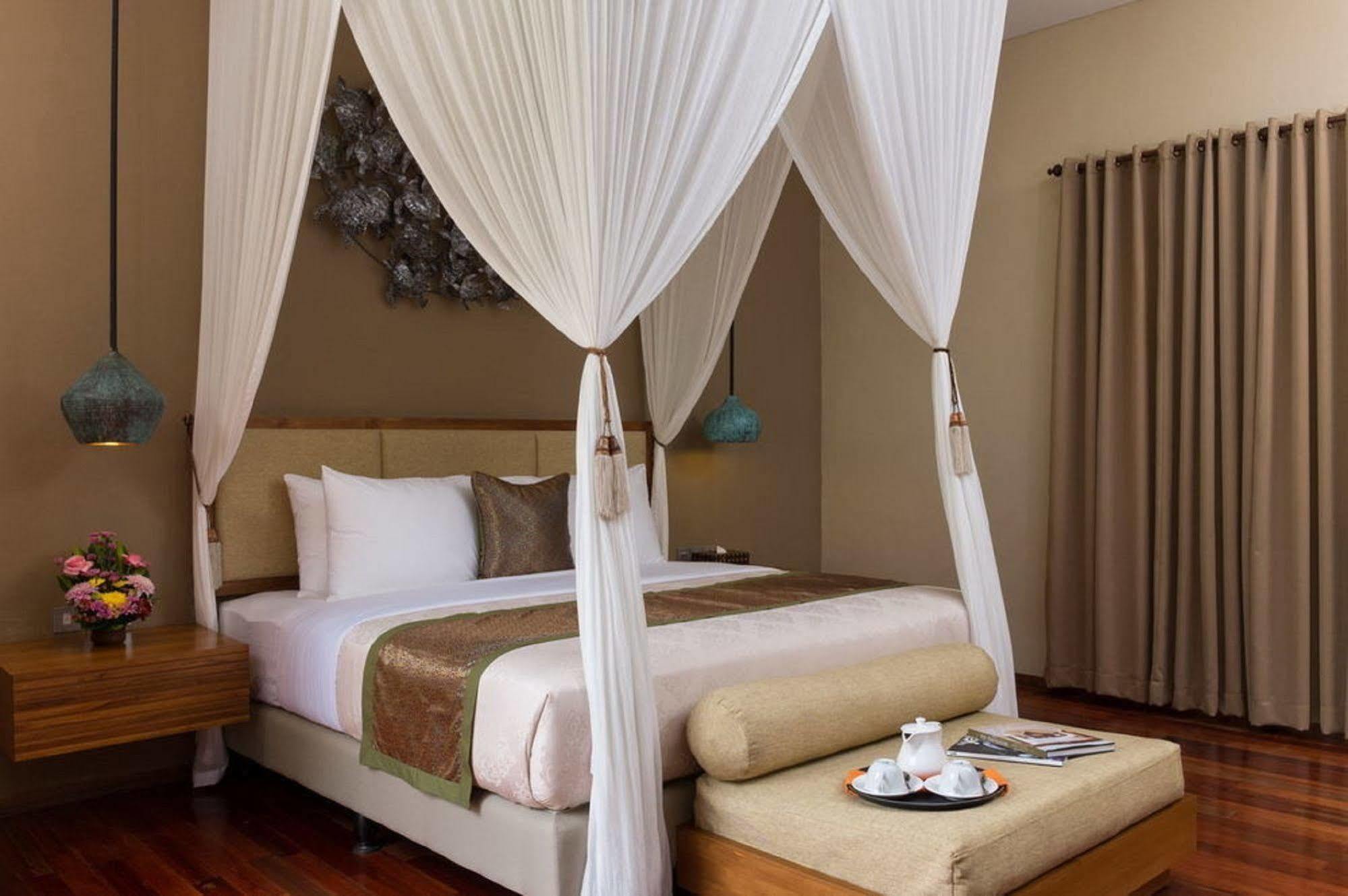 The Secret Villas Семіньяк Екстер'єр фото